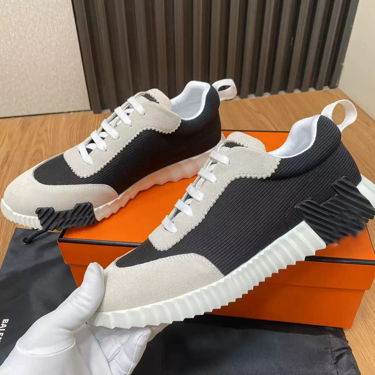 3887 Chic Casual Sneakers