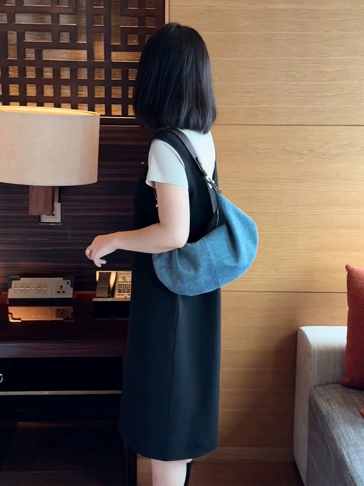 4693 denim bucket bag