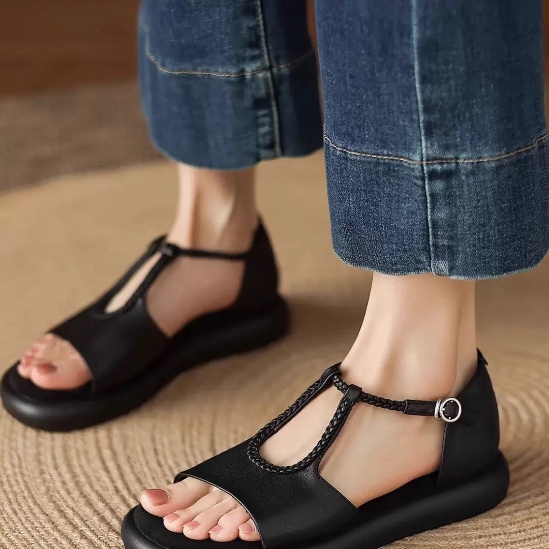 4711Fashionable summer slippers