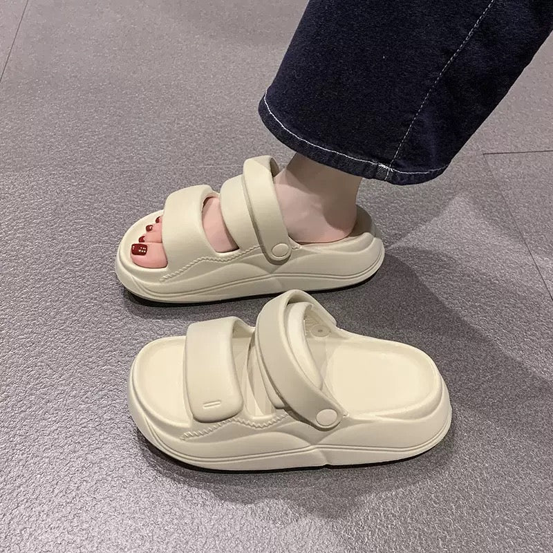 4818Summer slippers