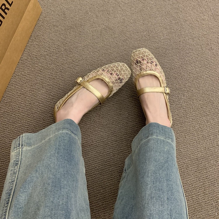 4208 Fashionable cut-out flats