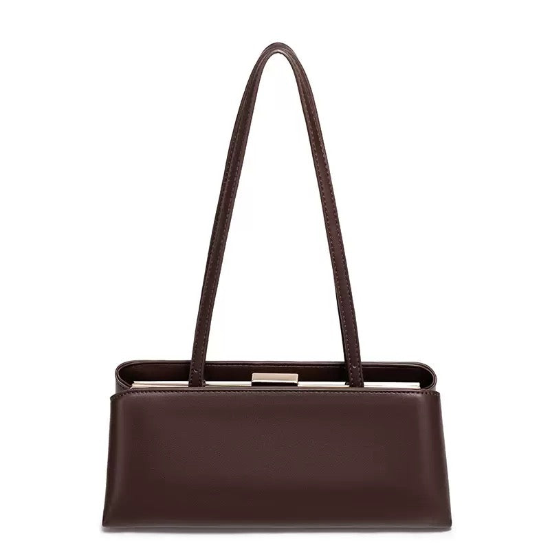 4902Classic handbag