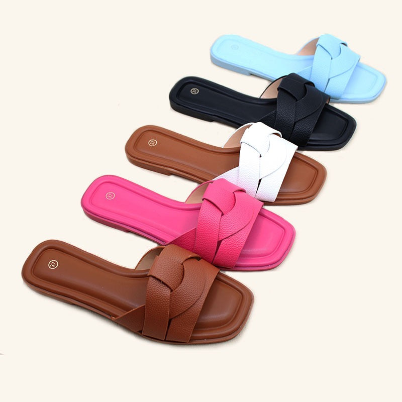 4088 Stylish and versatile slippers