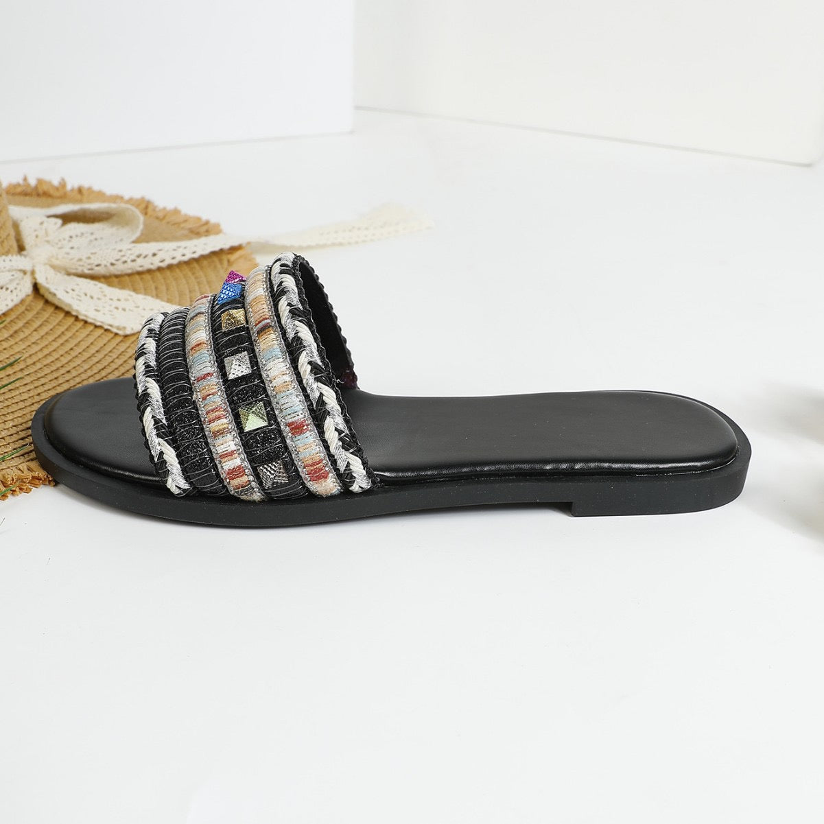 3736 Ladies‘ Fashion Slippers