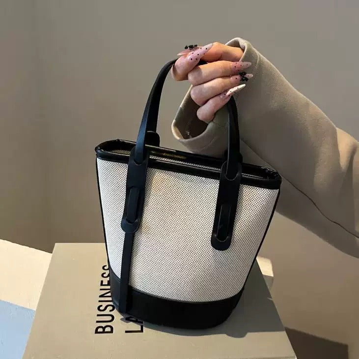4546Fashionable handbag