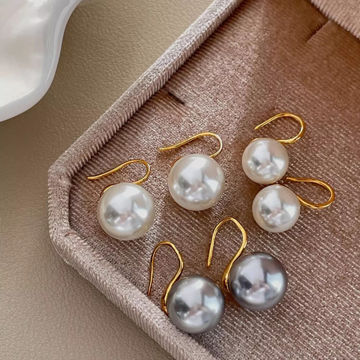M356Women's earrings