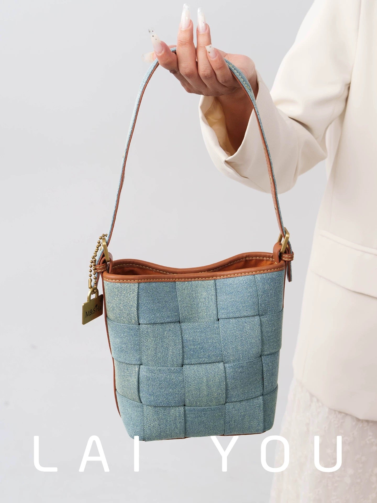 4609 large denim bucket bag