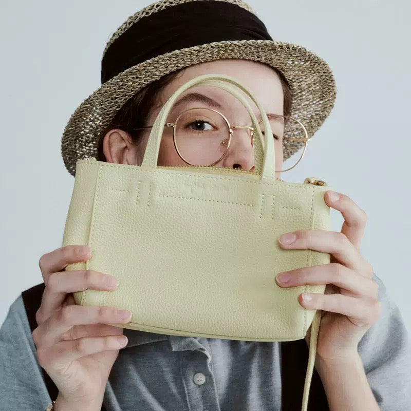 4916Fashionable handbag