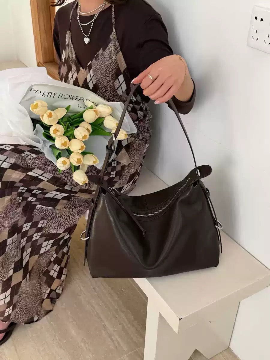 4767Fashionable handbag