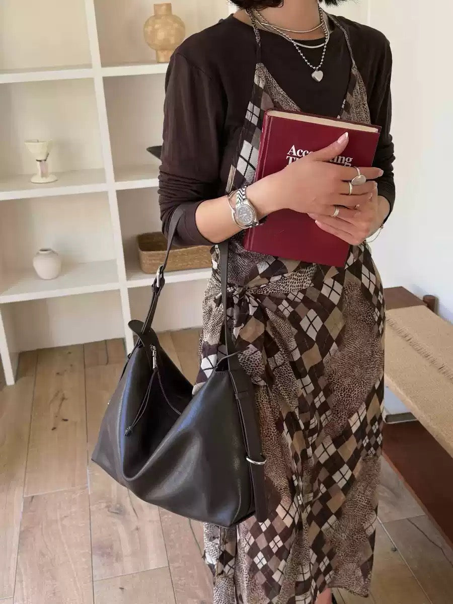 4767Fashionable handbag