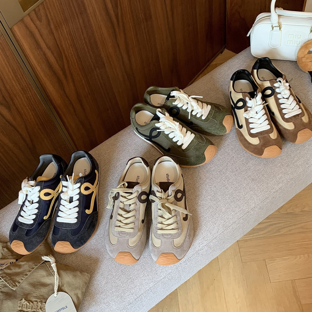 3267 Women's Flats