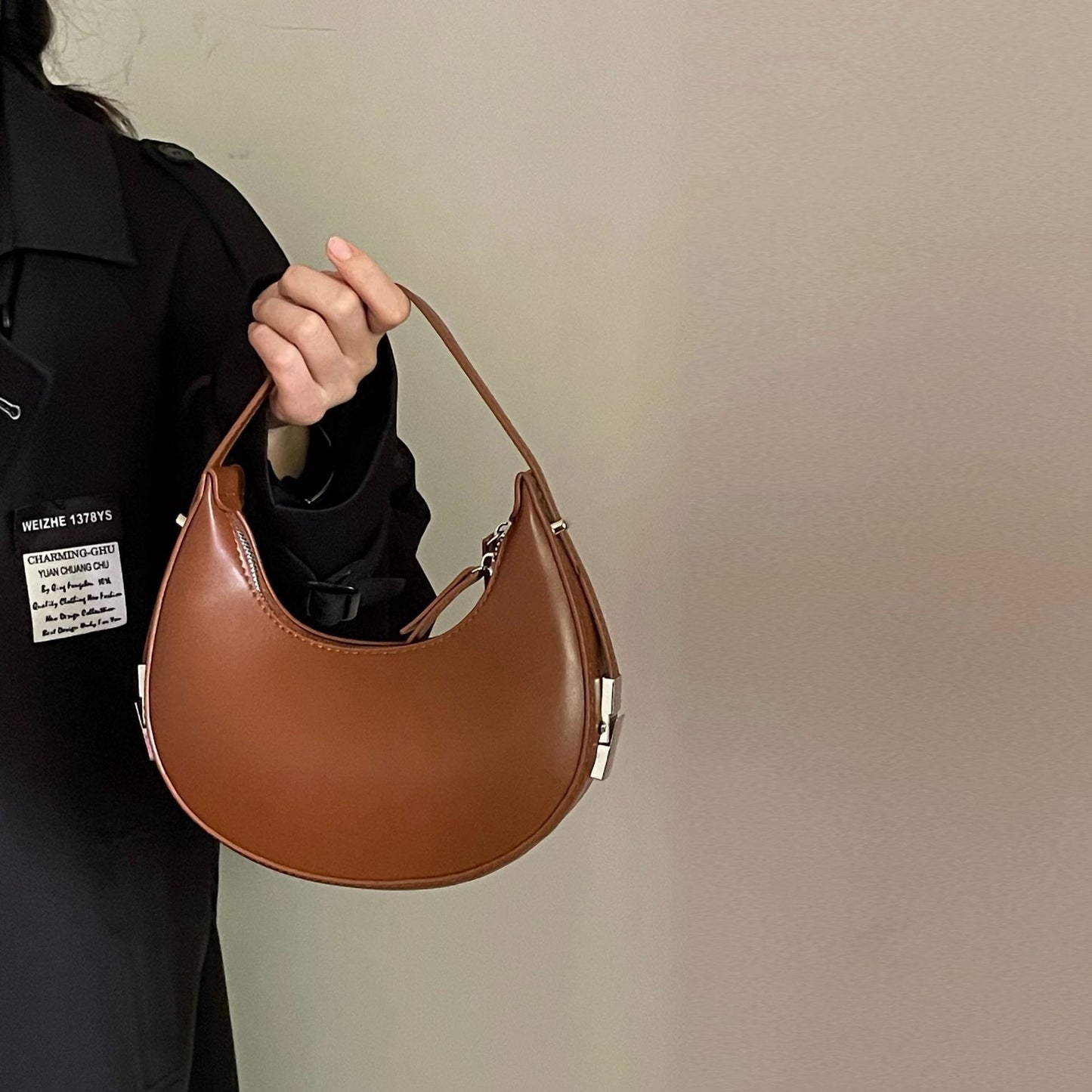 3958 Lunar-shaped Underarm Bag