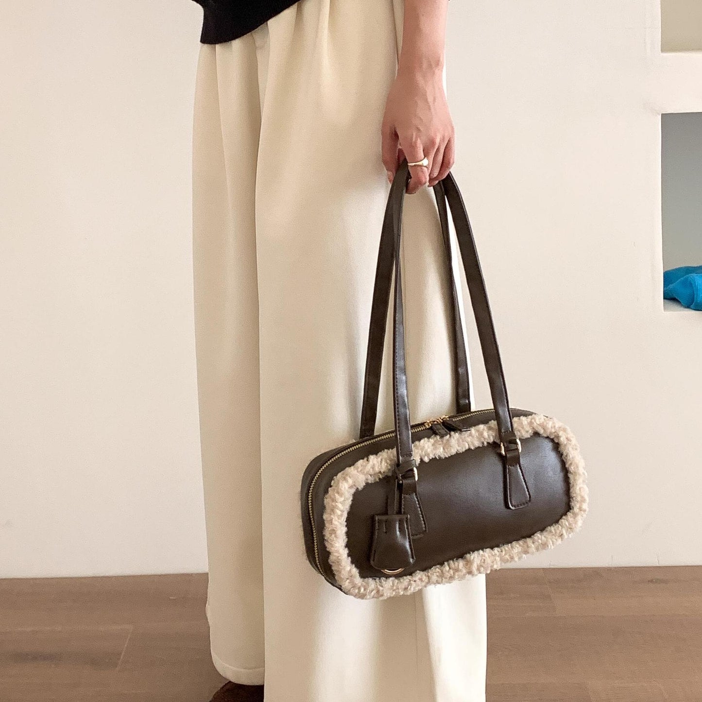 3149classic handbag