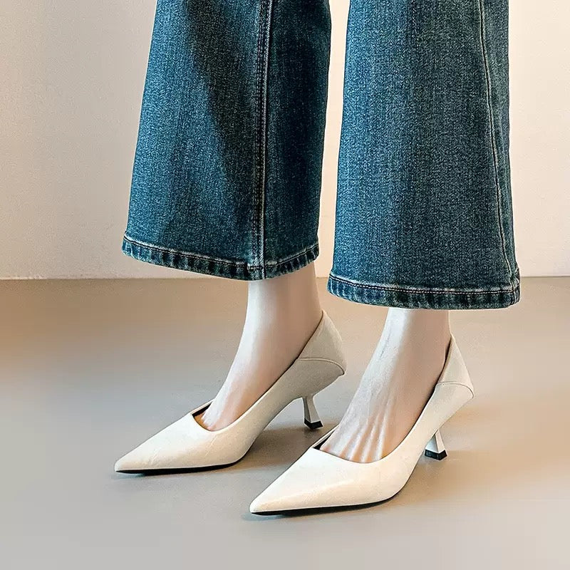 4056 genuine leather pointed-toe pump