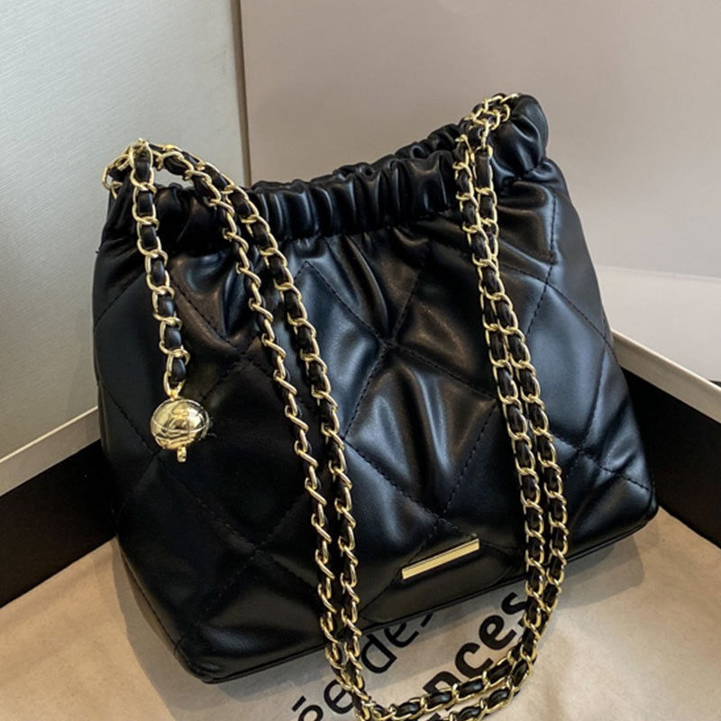 4274 Chain Shoulder Bag