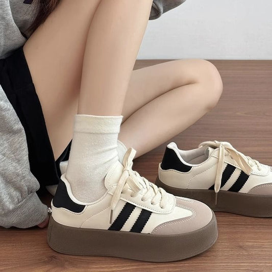 4022Women’s shoes