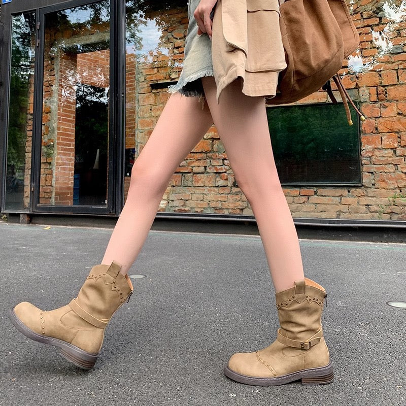 3265 Stud Boots