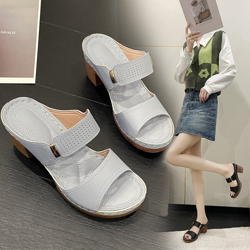 3804 Fashionable block heel high-heeled sandals