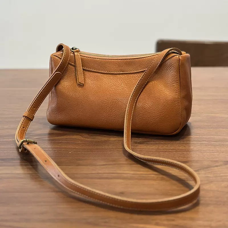 5165Classic crossbody bag