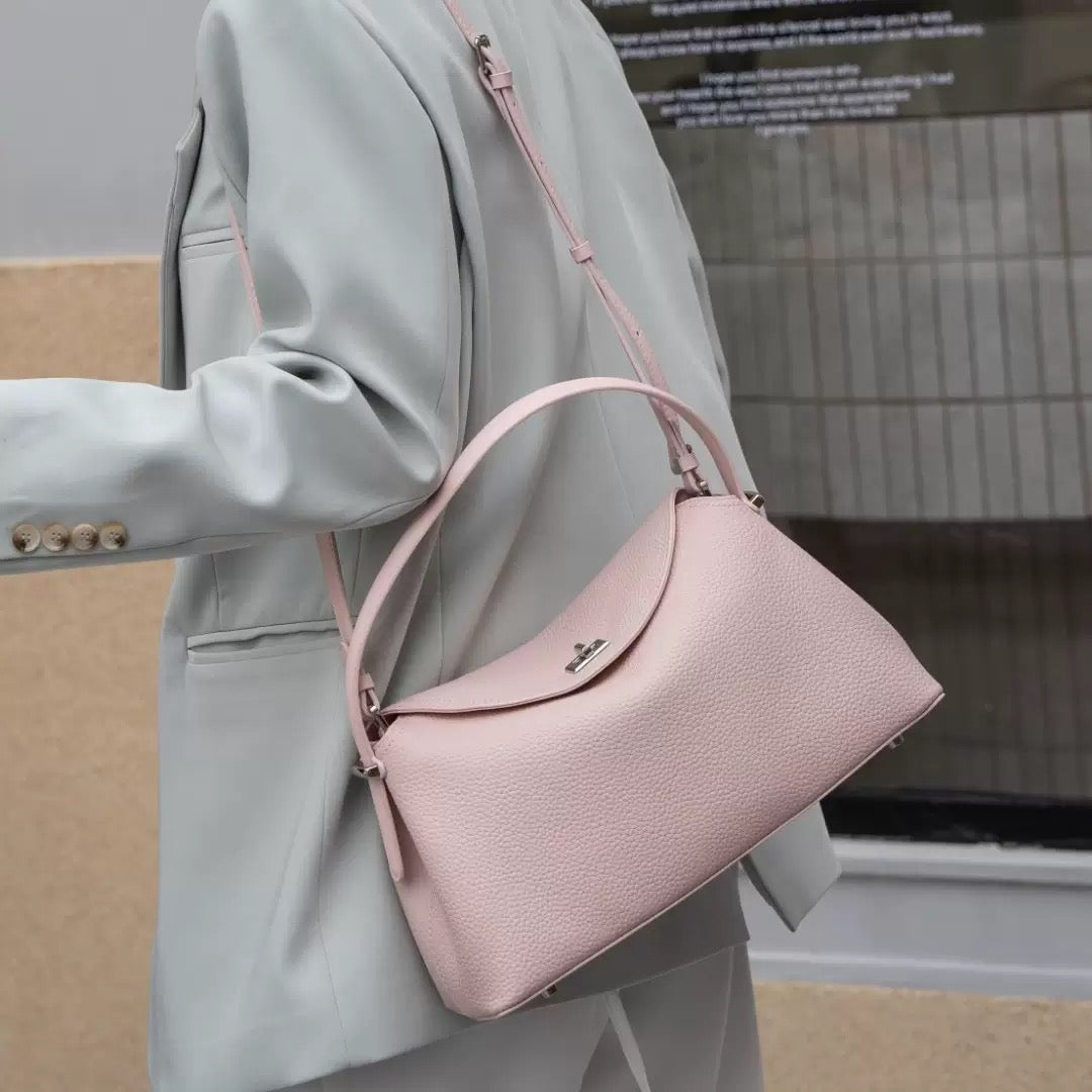 4772Classic women's handbag
