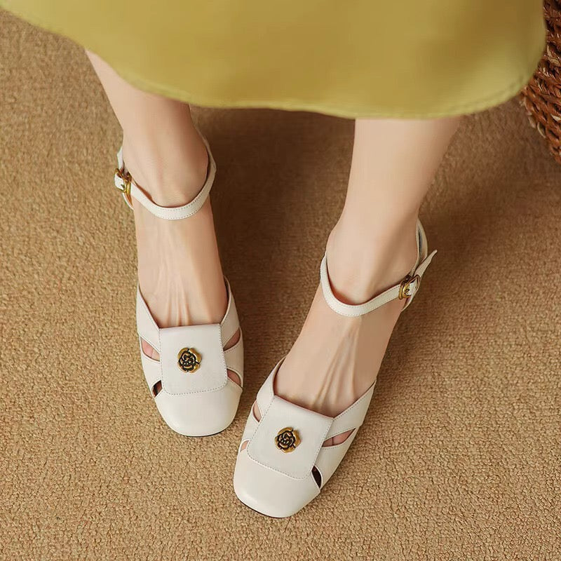 3718 Women's Closed-Toe Wedge Sandals