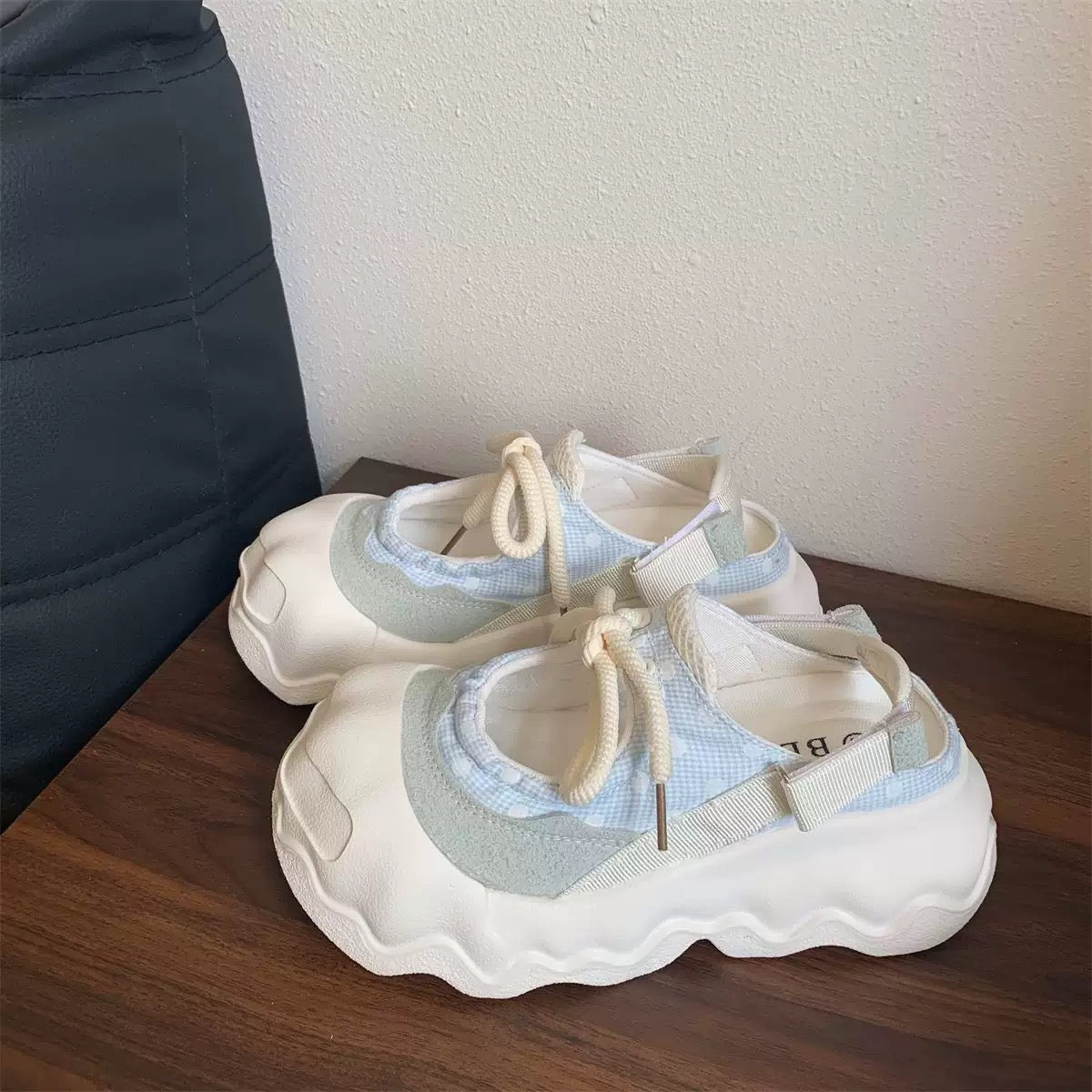4838Women's casual shoes