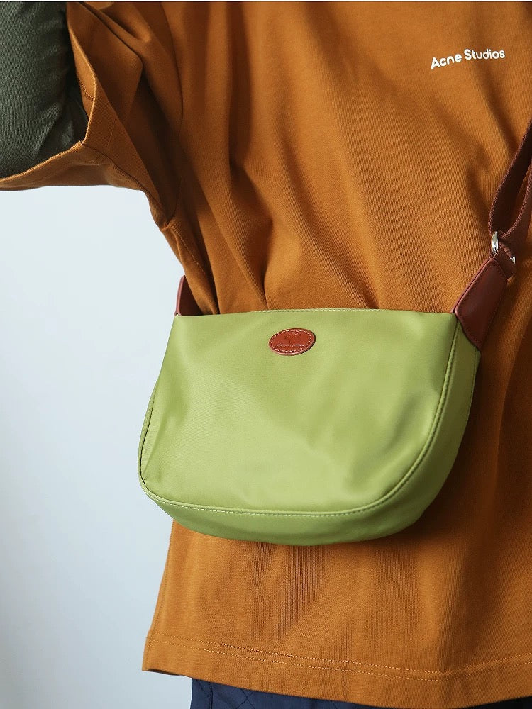 4245 canvas crossbody bag