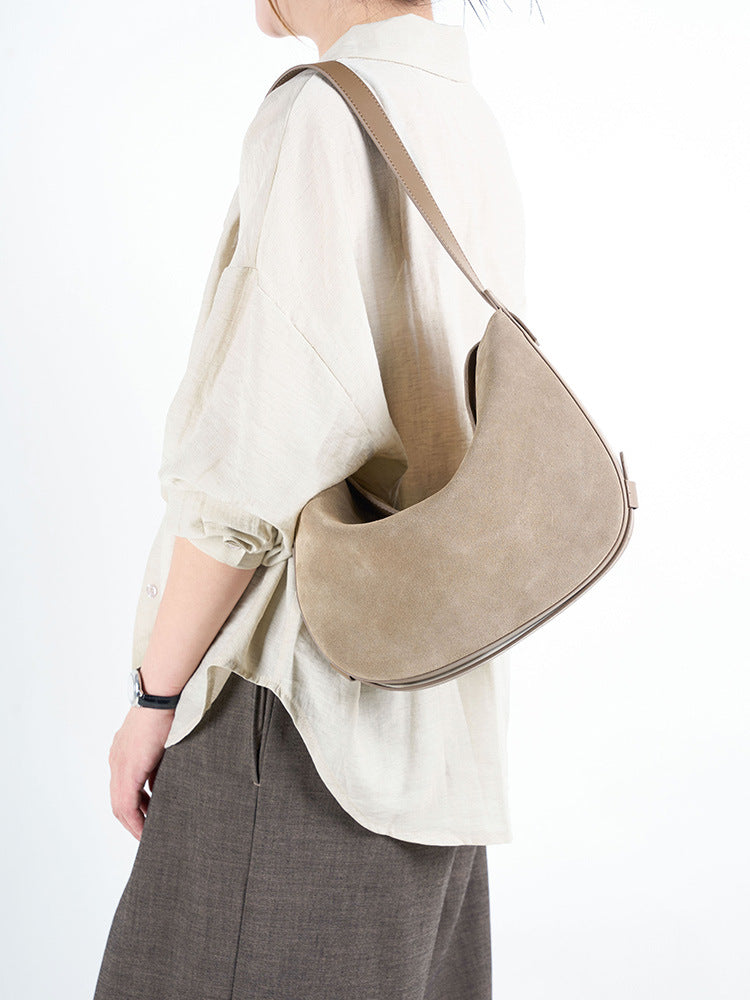 3897Women’s leather handbag