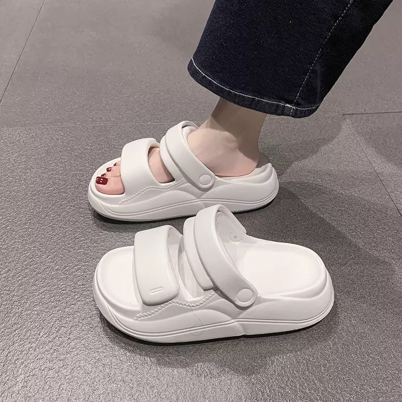 4818Summer slippers