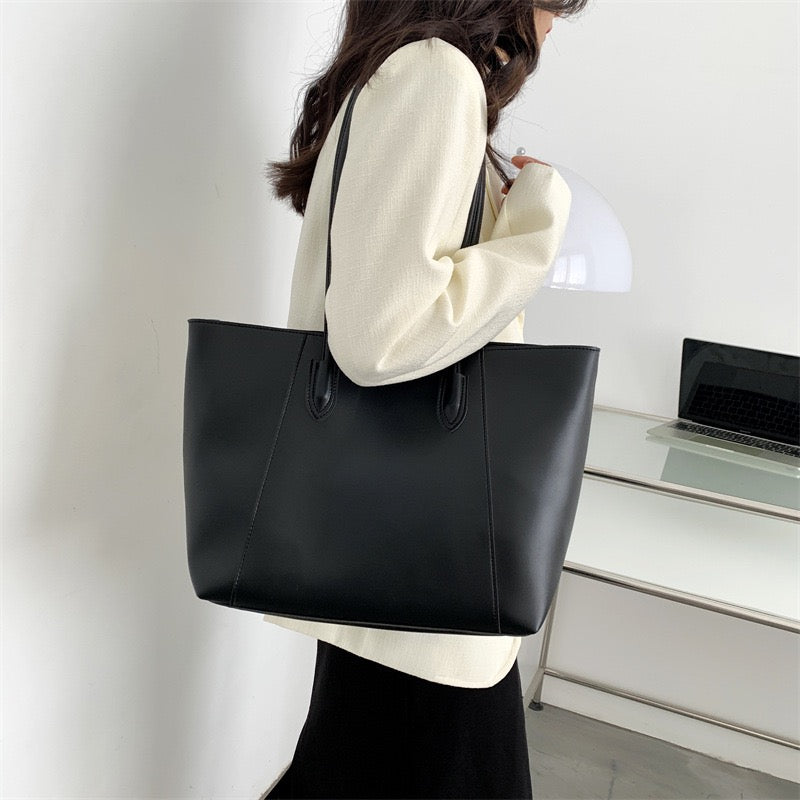 3155 Designer Handbag