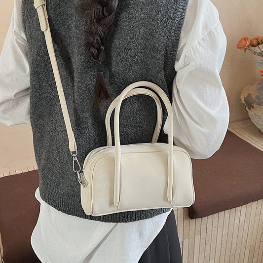 4215 Lady's Delicate Handbag