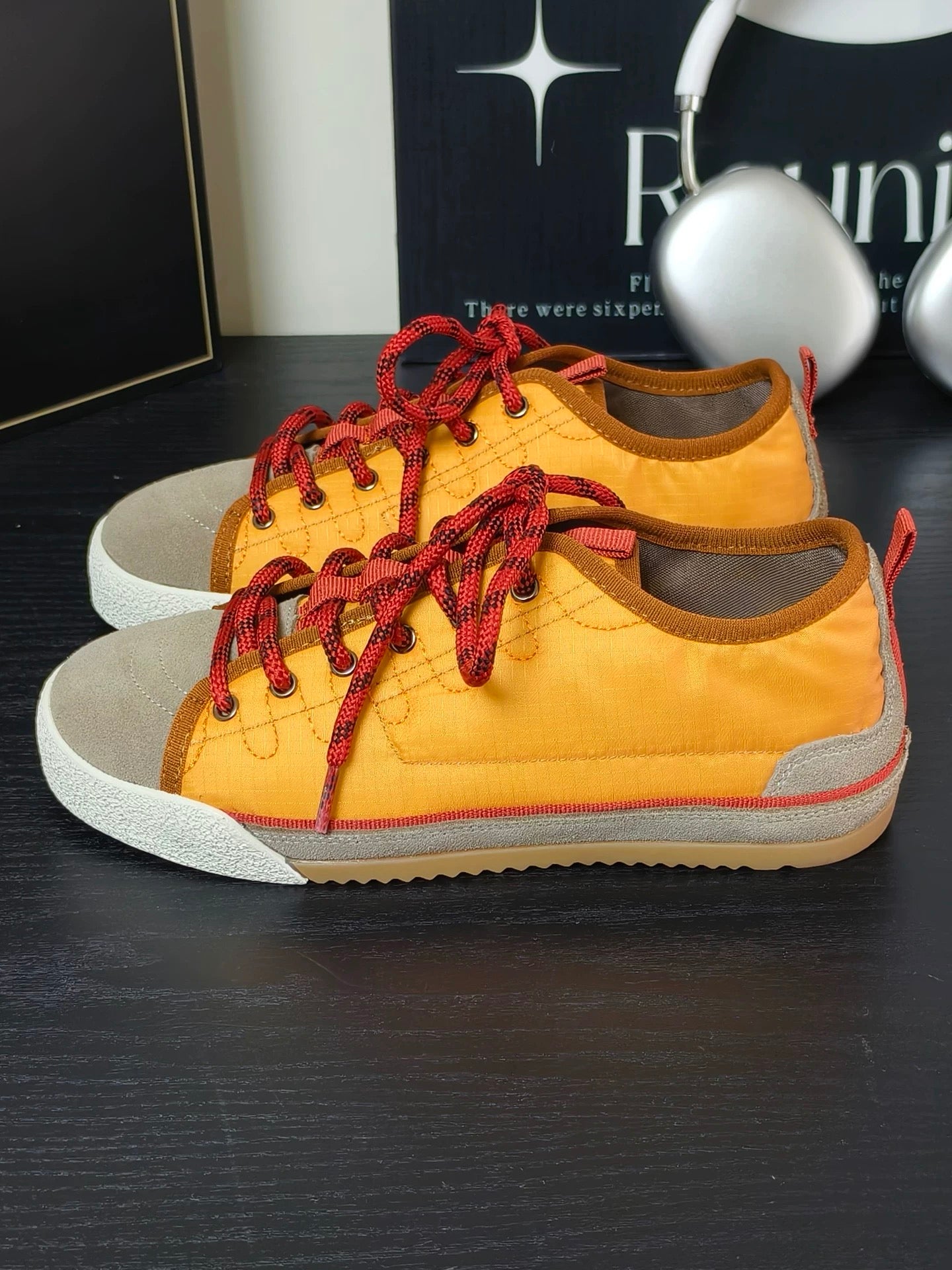 4590 genuine leather casual sneaker