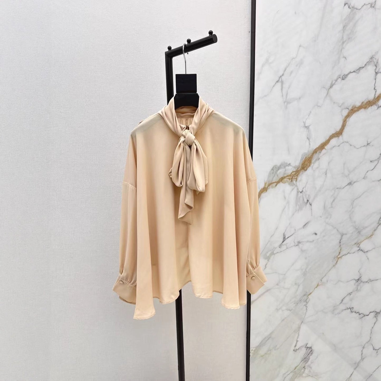 3644 Women's Long-Sleeve Shirt