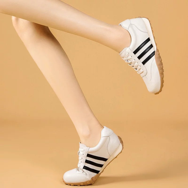 4530 genuine leather woen sneaker