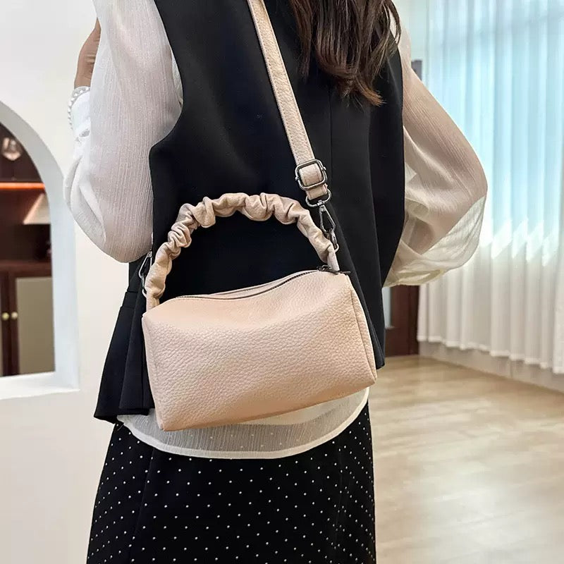 4765New handbag
