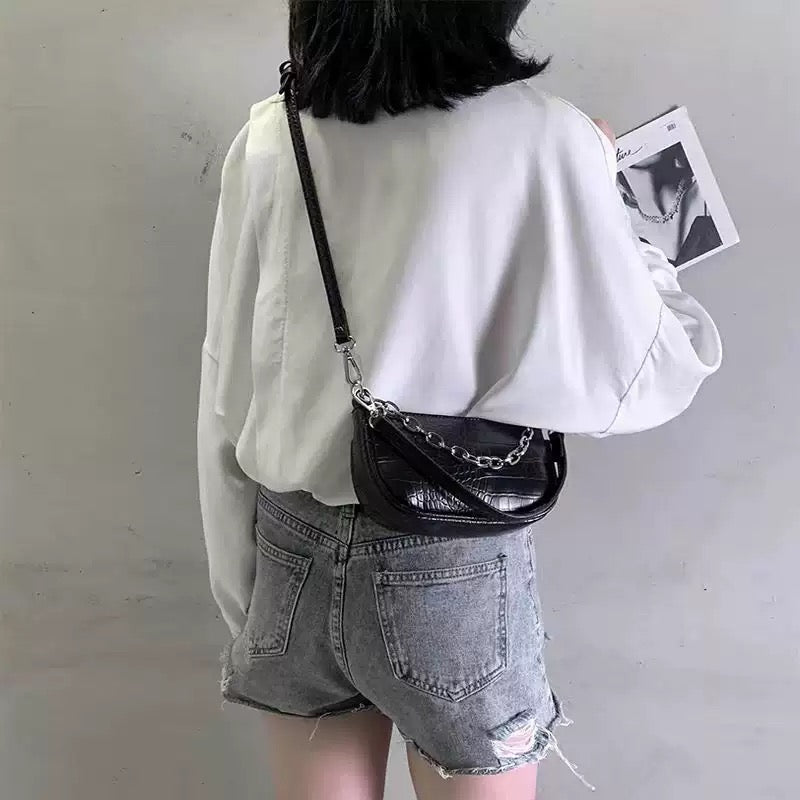 4714Fashionable crossbody bag