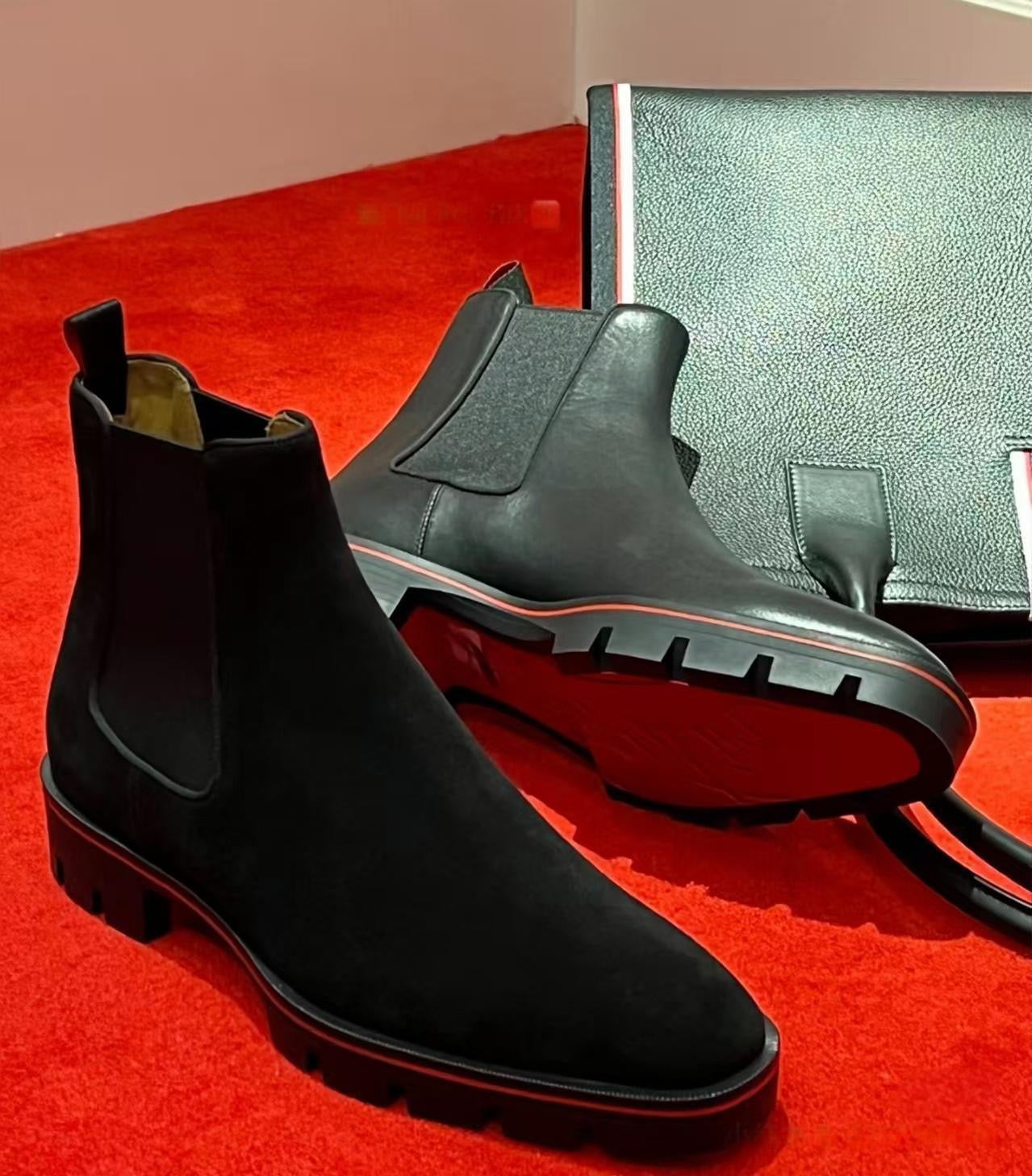 3929 Fashionable leather boots