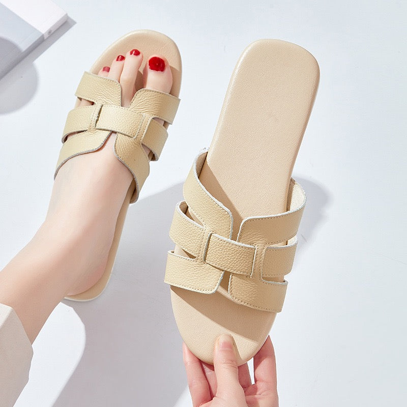 4034 Stylish genuine leather slippers