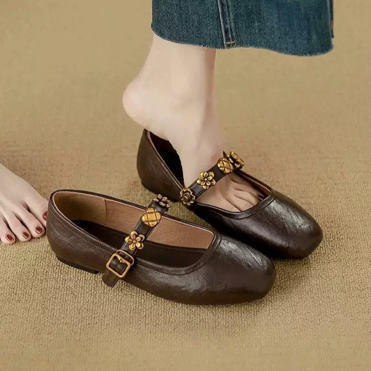 4746Classic women's sneakers