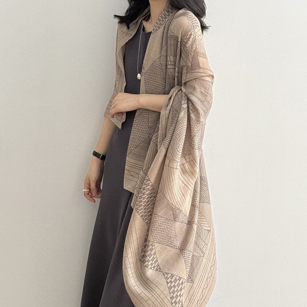 4173 large square scarf