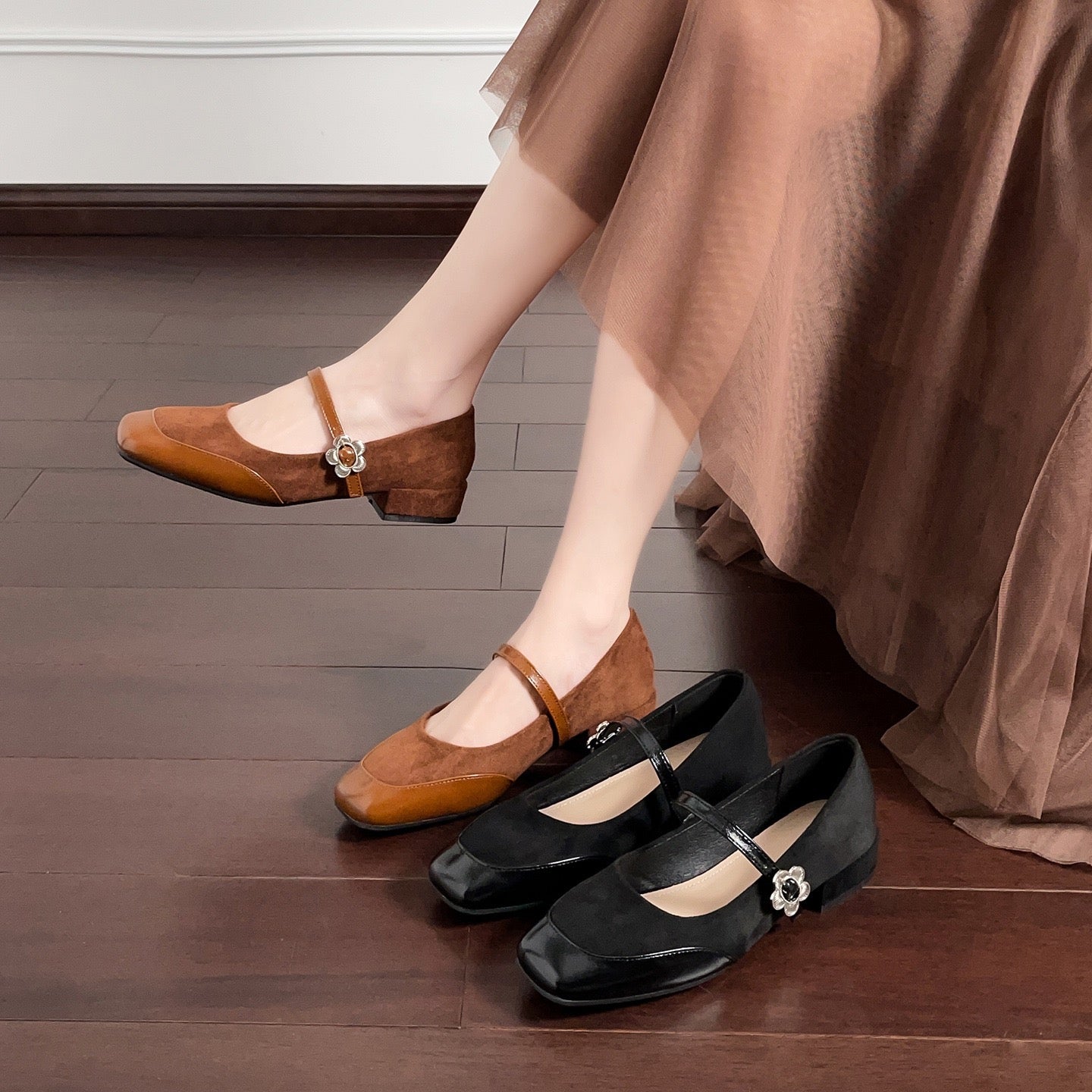 3935 Designer Women‘s Pumps