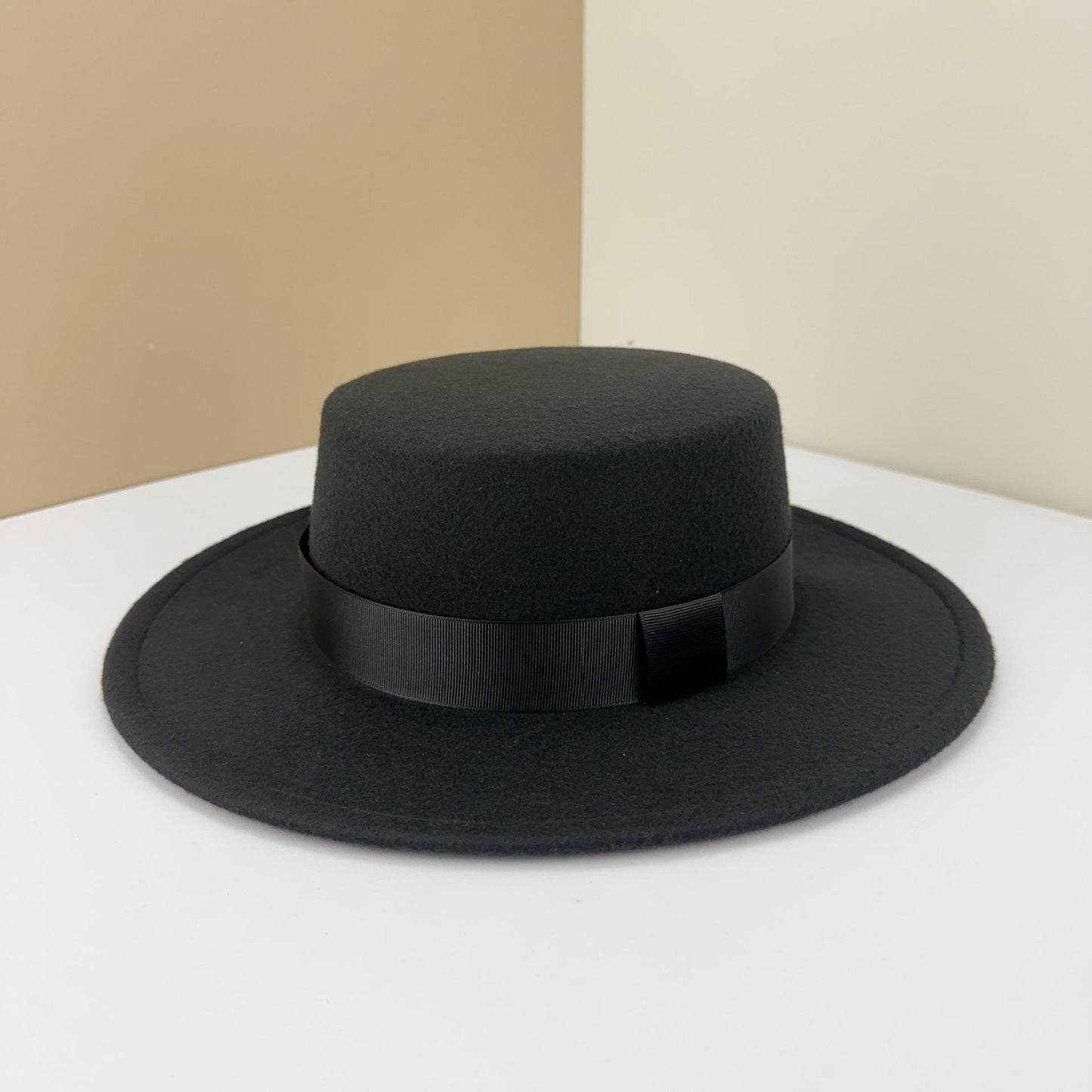 3438Woman hat