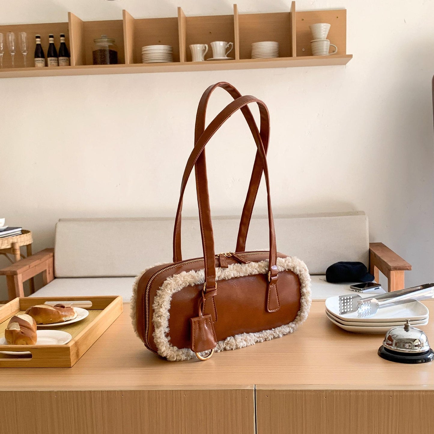 3149classic handbag
