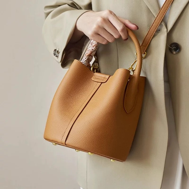 4411 genuine leather bucket bag