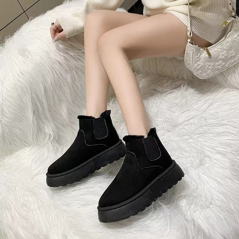 4853Classic snow boots
