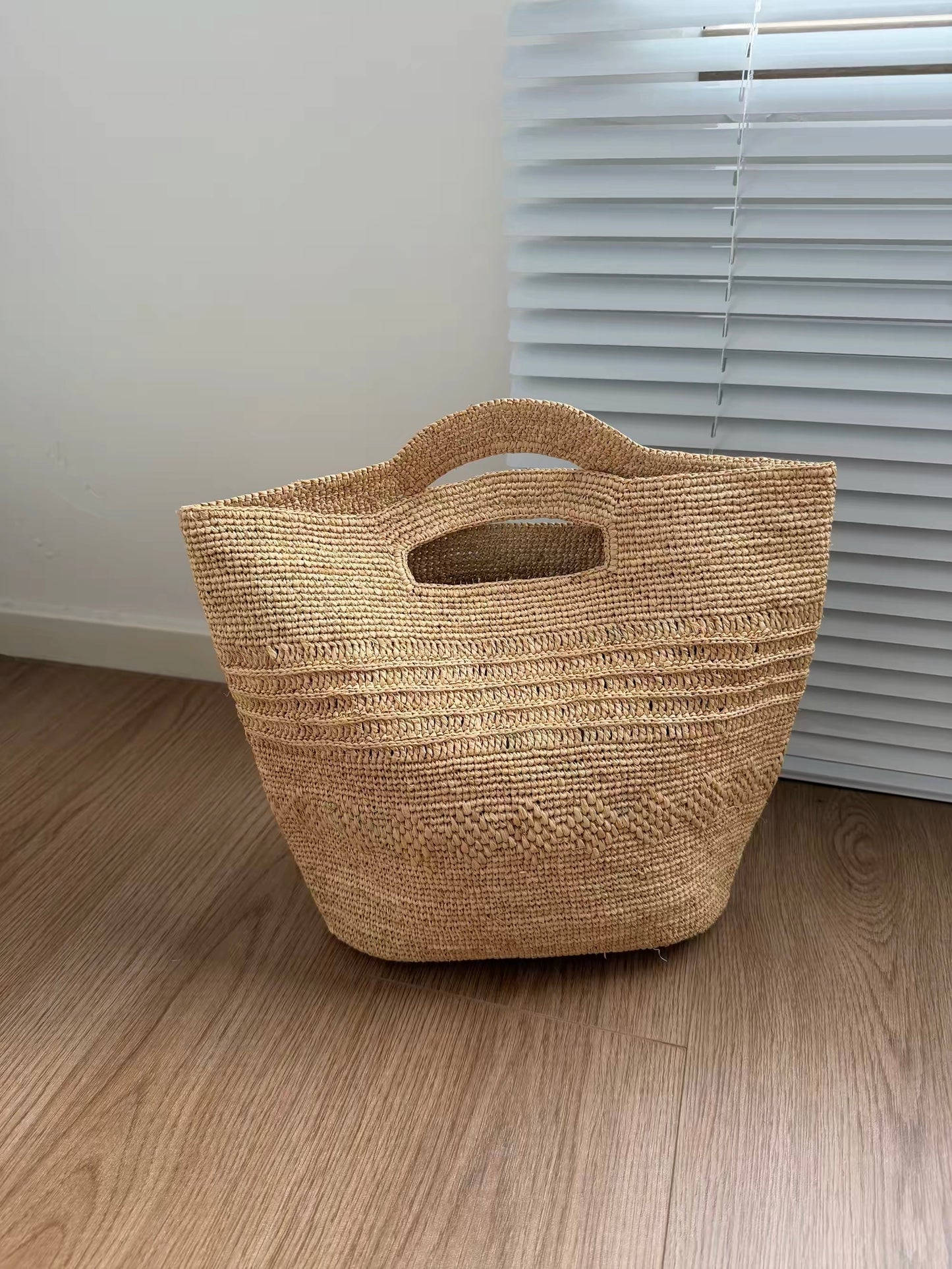 4640 raffia handbag
