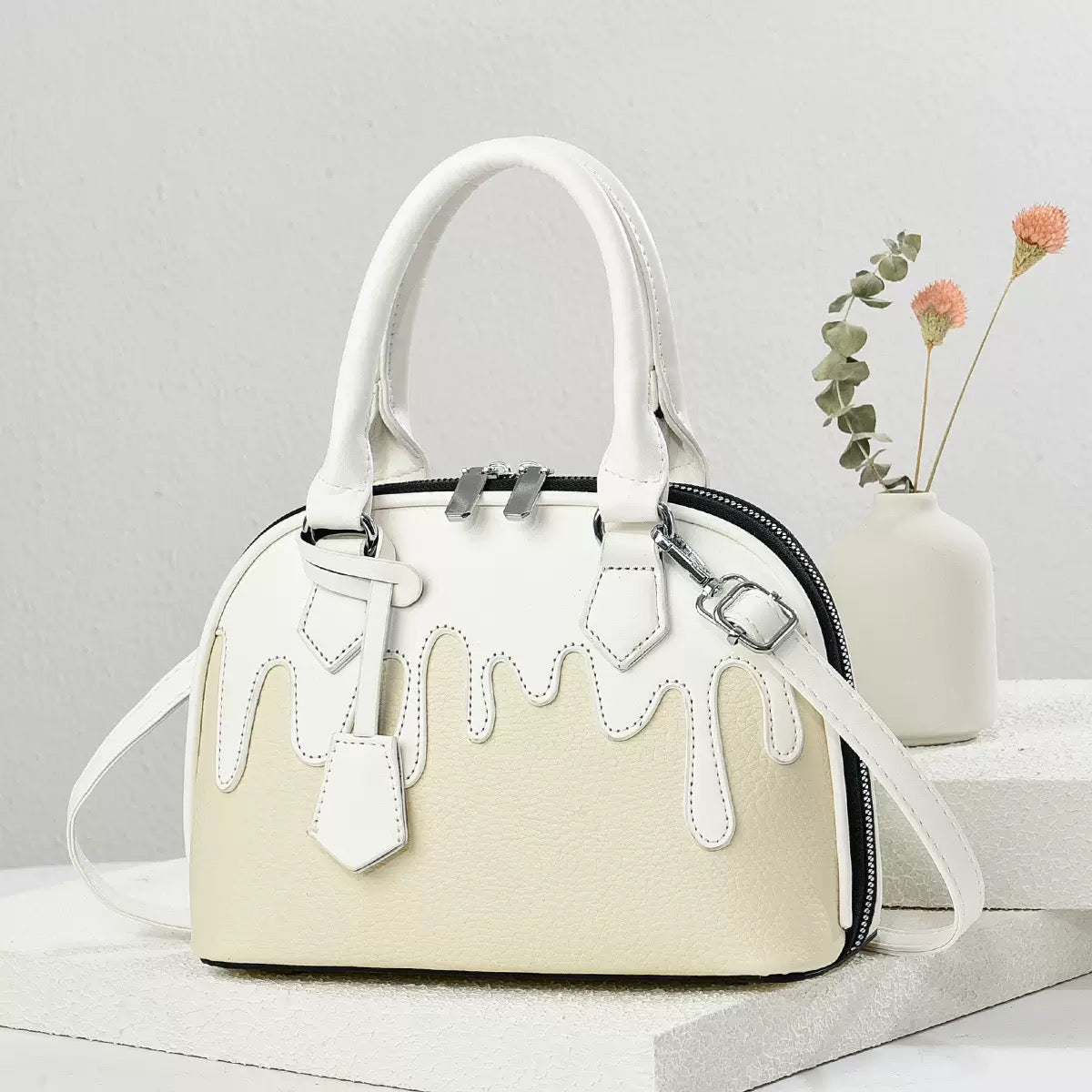 4518Fashionable handbag