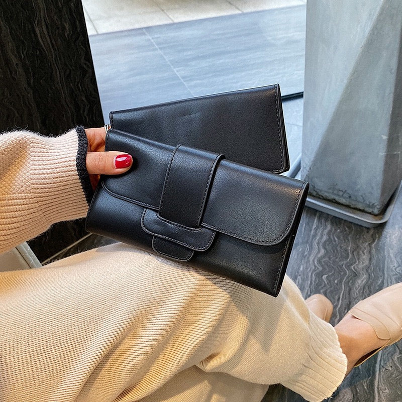 3895 Fashionable Spacious Wallet