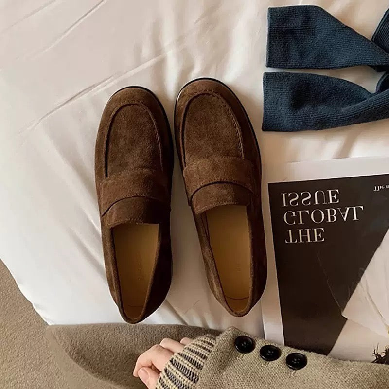 5126New leather shoes