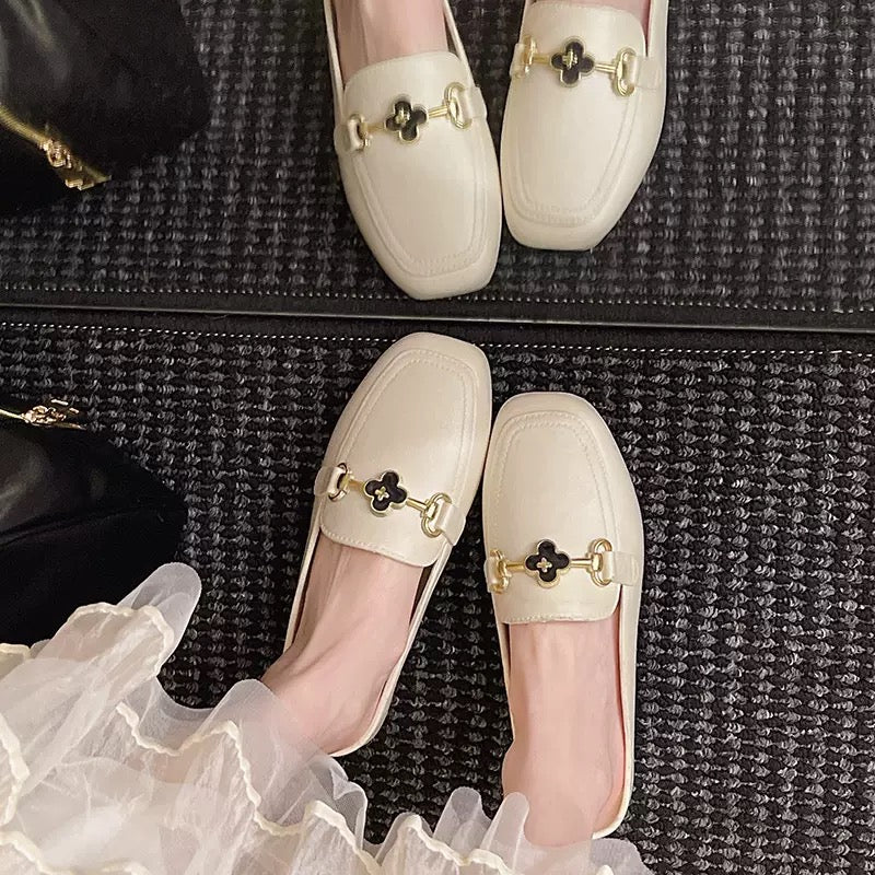 3971 Fashionable slippers